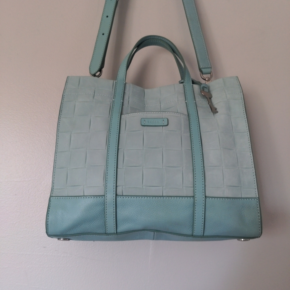 Fossil Carmen Leather Tote Light Blue Key Charm EUC Woven Pattern Cross Body - Picture 3 of 12